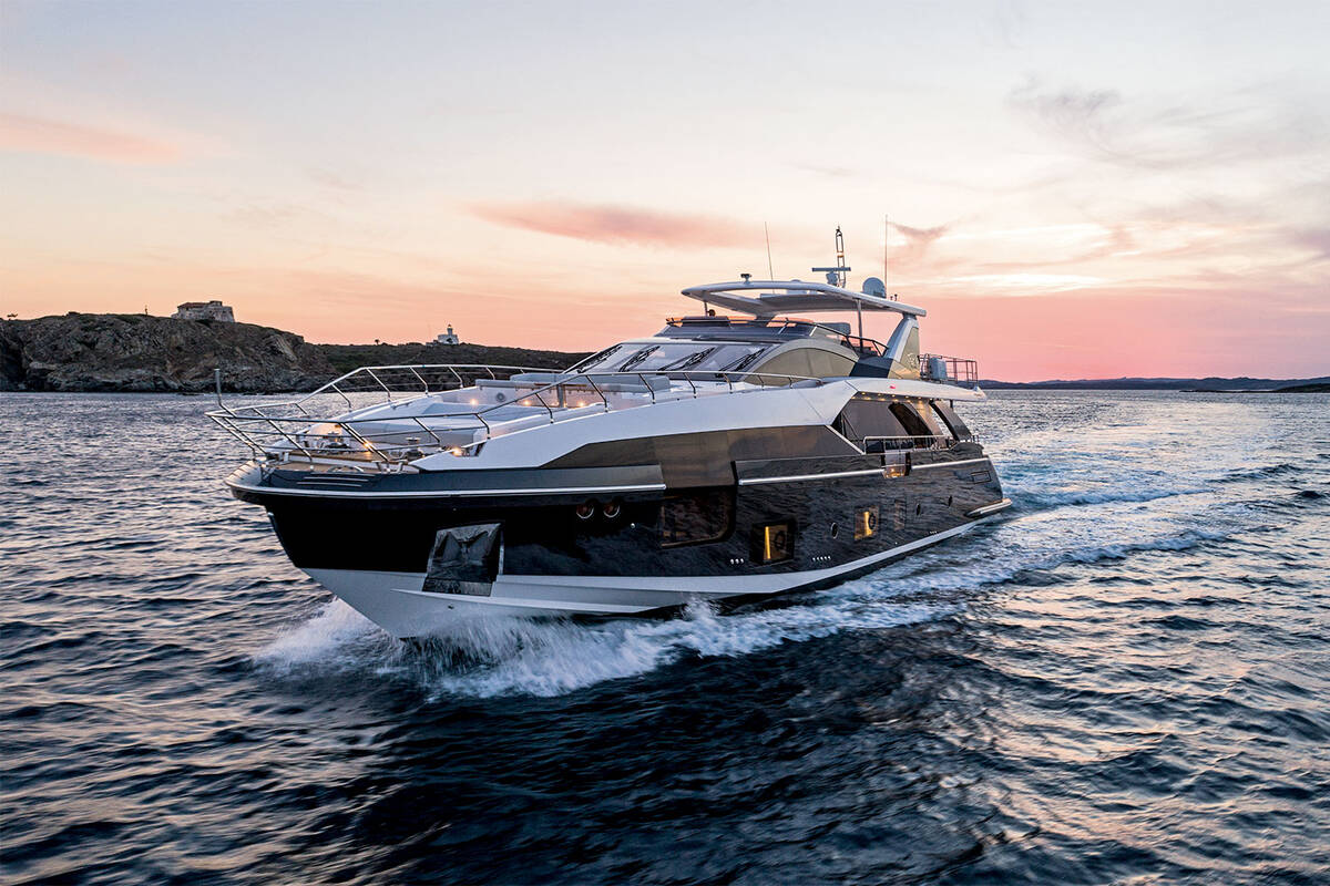 Экстерьер Azimut Grande 27METRI