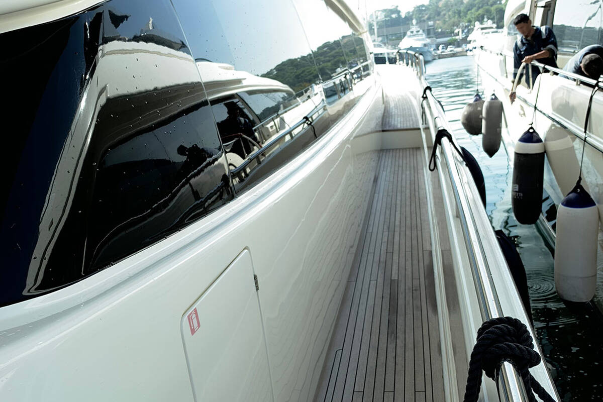 Экстерьер Ferretti 800 2015
