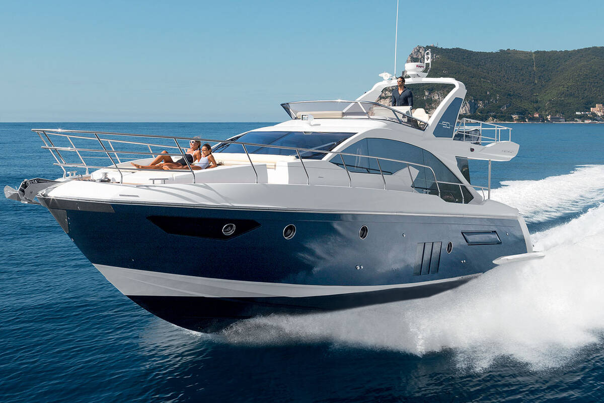 Au&szlig;en-Azimut 50 Flybridge