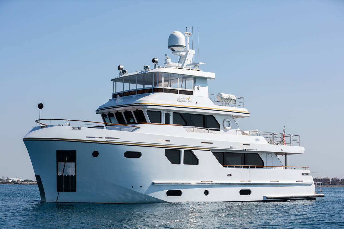 Bering 80 Exterior