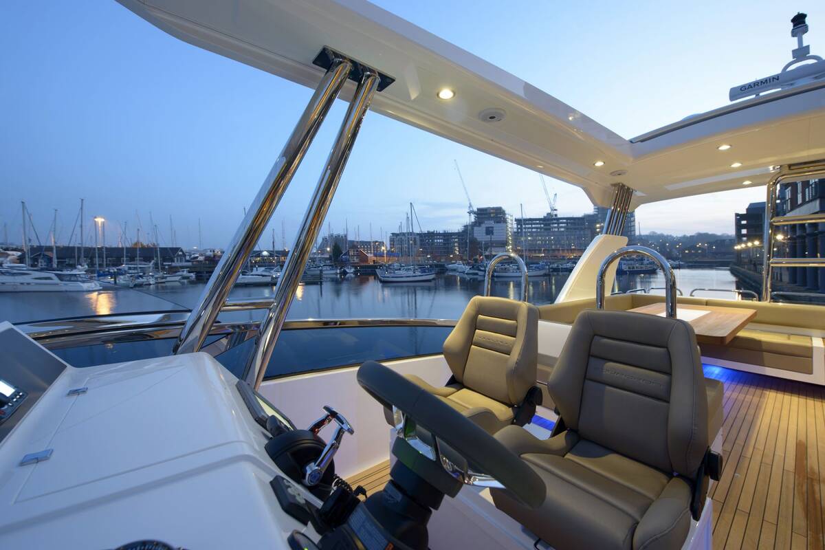 Пост управления на флайбридже