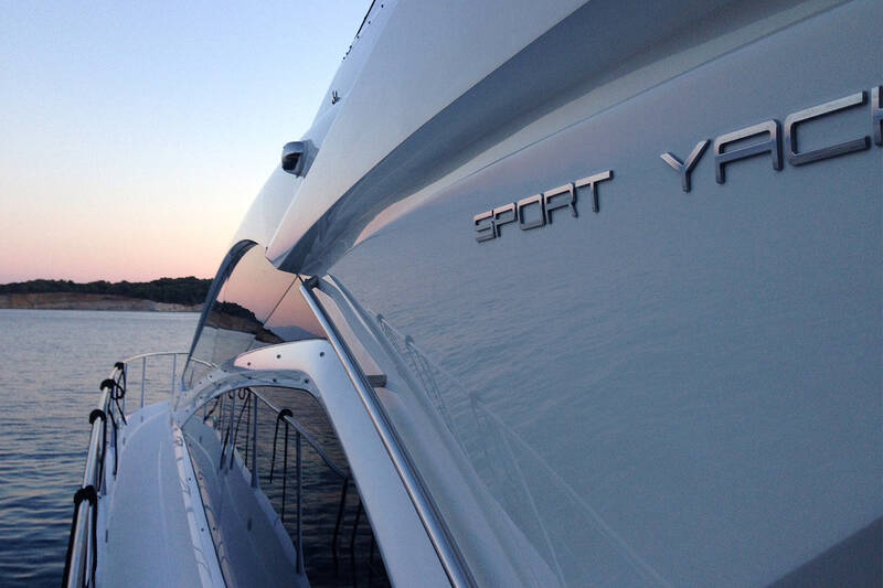 Экстерьер Sunseeker 68 Sport Yacht