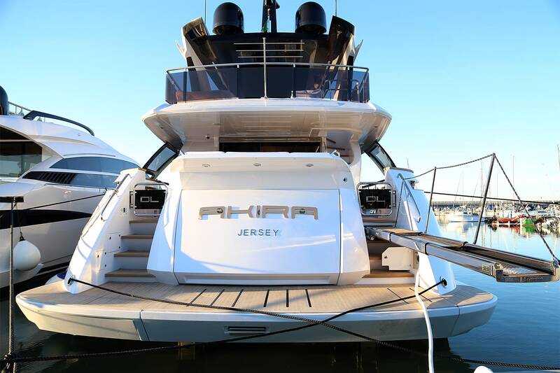 Экстерьер Dreamline 26m Akira
