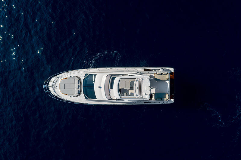 Экстерьер Azimut 55 Fly 2018
