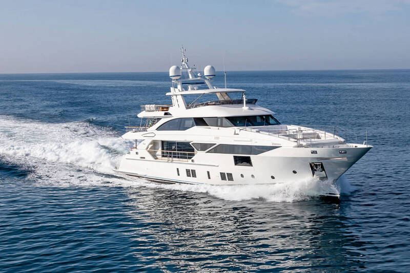Экстерьер Benetti Fast 125