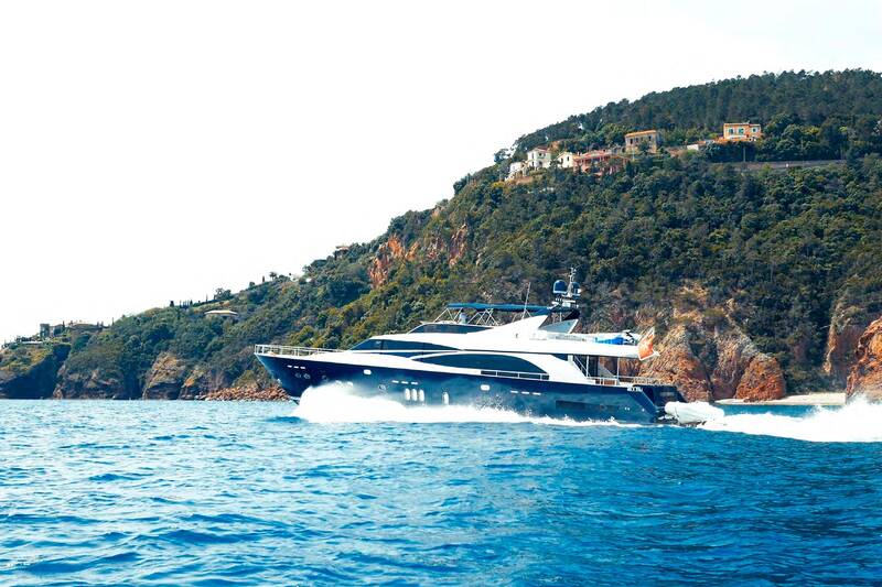 Экстерьер M/Y LADY AMANDA