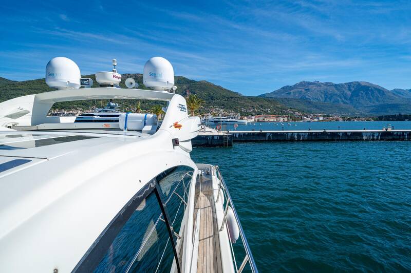 Экстерьер Azimut 68s