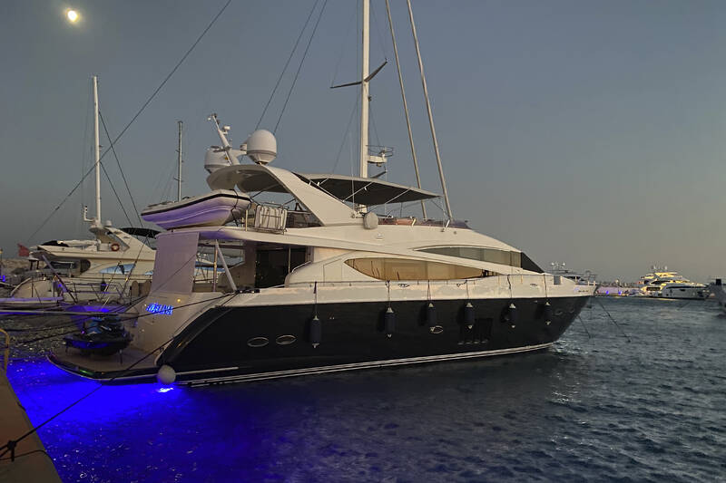 Экстерьер Princess 85 2010 M/Y ANGELINA
