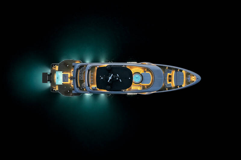 Экстерьер OASIS 40M