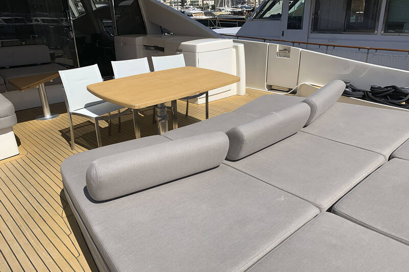 Cockpit Azimut 86S