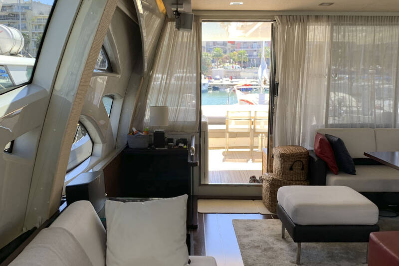 Salon Azimut 86S