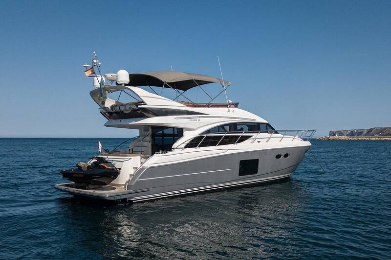 Экстерьер Princess 56<br/>M/Y Paradise 2015