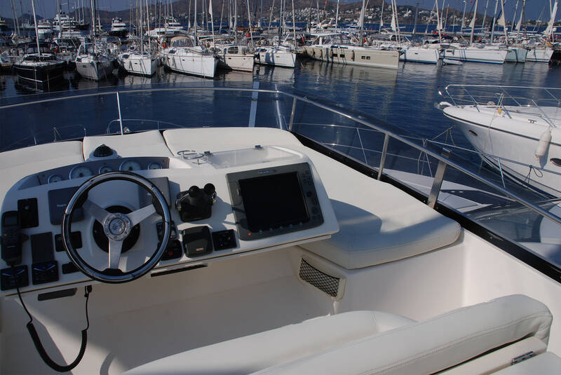 Steuerstand auf Flybridge