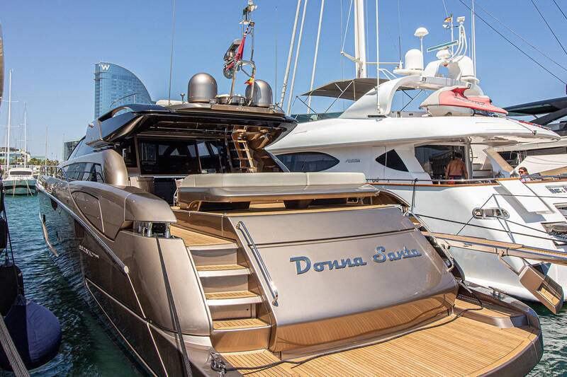 Экcтерьер Riva 88 Domino Super  <br/>M/Y "Donna Santa" 2016