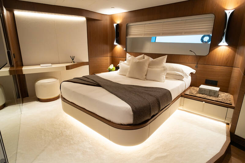Носовая VIP каюта