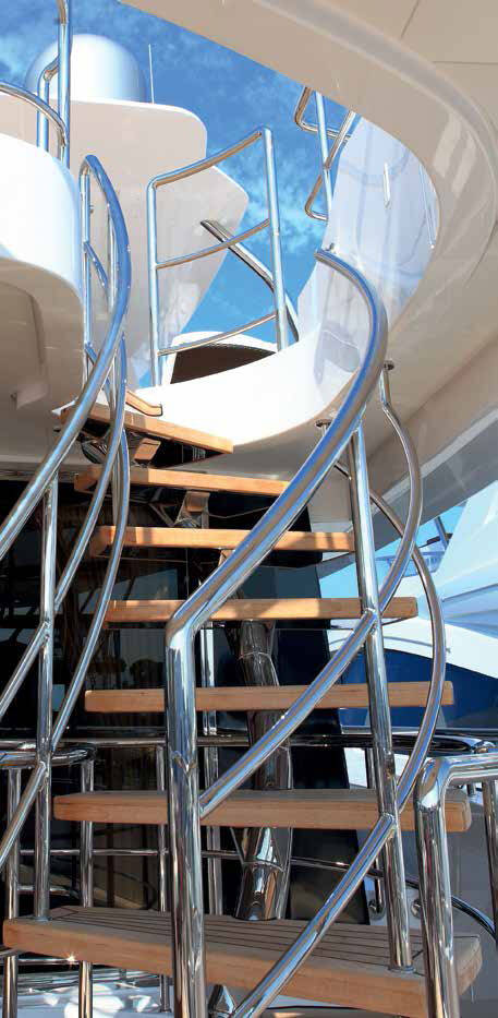 Die Treppe zum Oberdeck